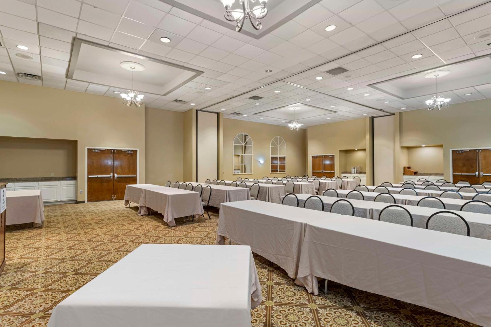 Best Western Of Alexandria Inn & Suites & Conference Center Bagian luar foto