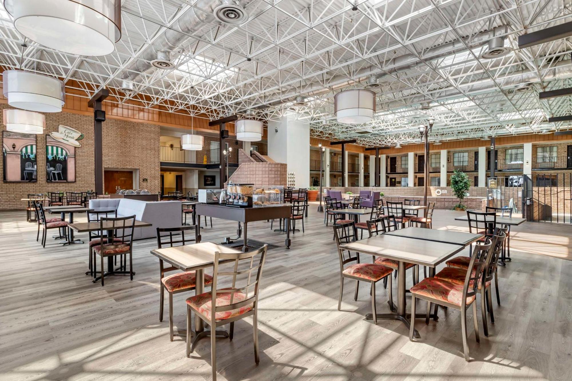 Best Western Of Alexandria Inn & Suites & Conference Center Bagian luar foto